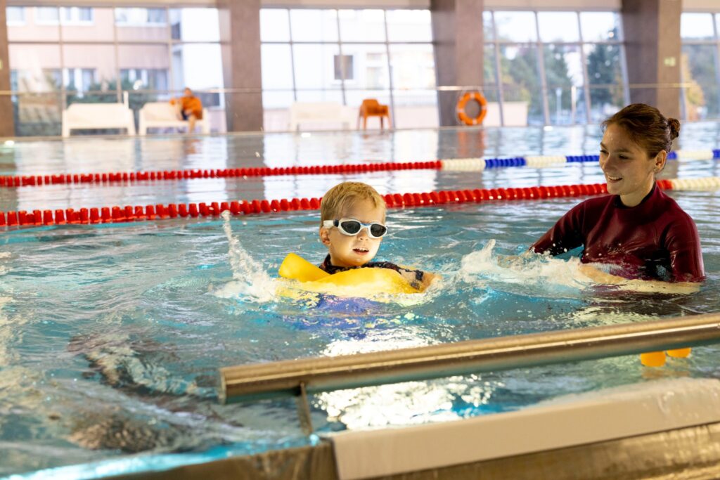 Nauka pływania Busko-Zdrój 398109420 276600932039551 3455161780128042275 n 1024x683 1