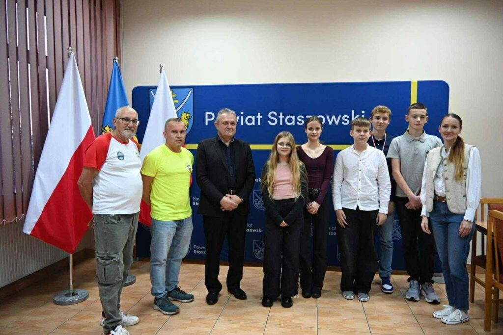 KRAKEN na V Nocnym Maratonie Pływackim w Staszowie! 574906797 797644733268499 3522430000356213782 n